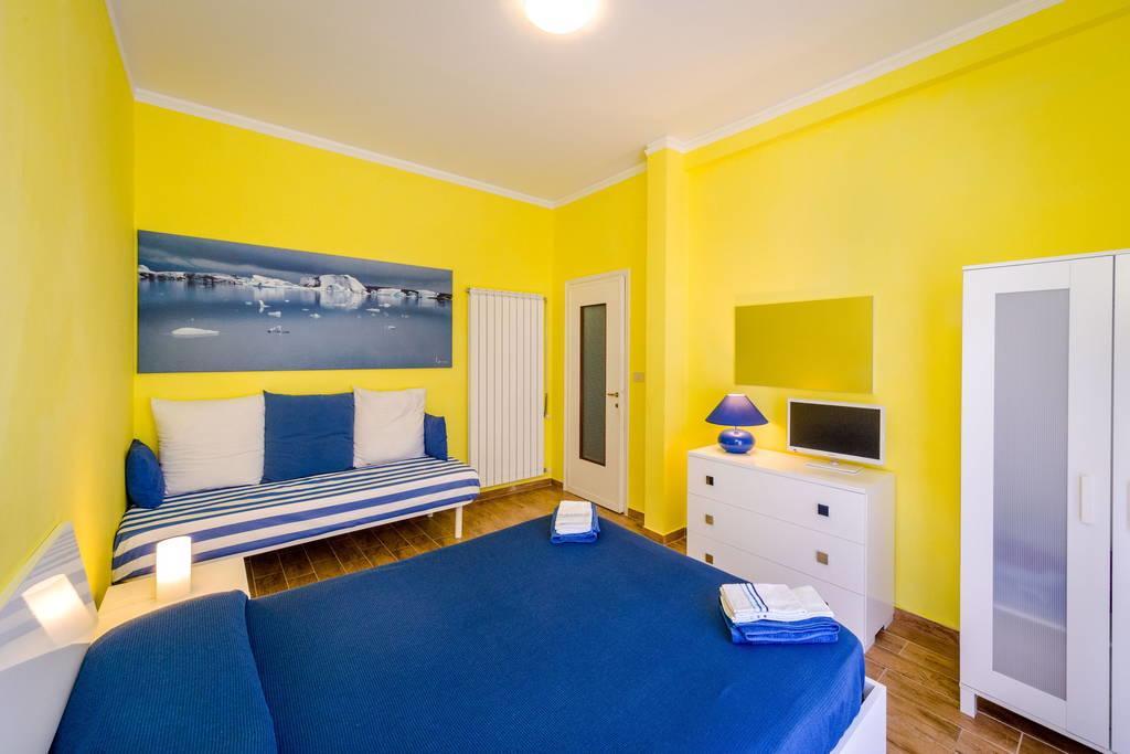 Attic Apartment Rapallo Pokoj fotografie