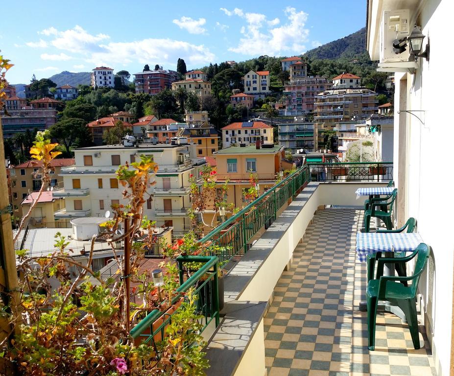 Attic Apartment Rapallo Pokoj fotografie