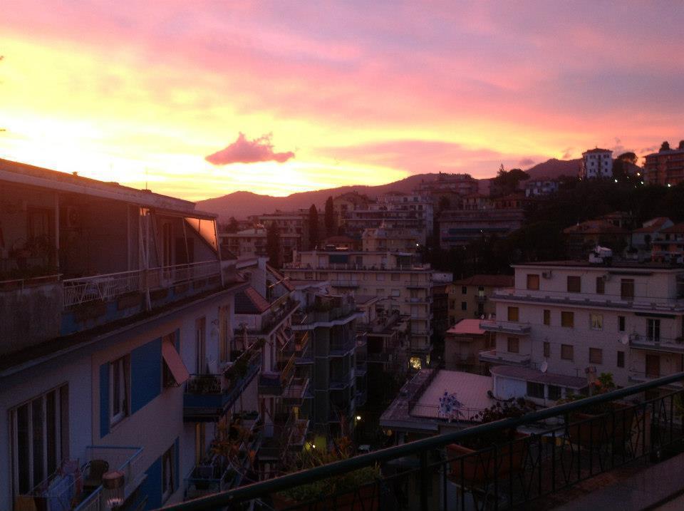 Attic Apartment Rapallo Pokoj fotografie